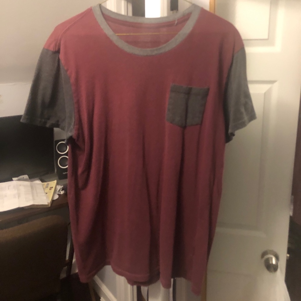 Red/grey pocket tee